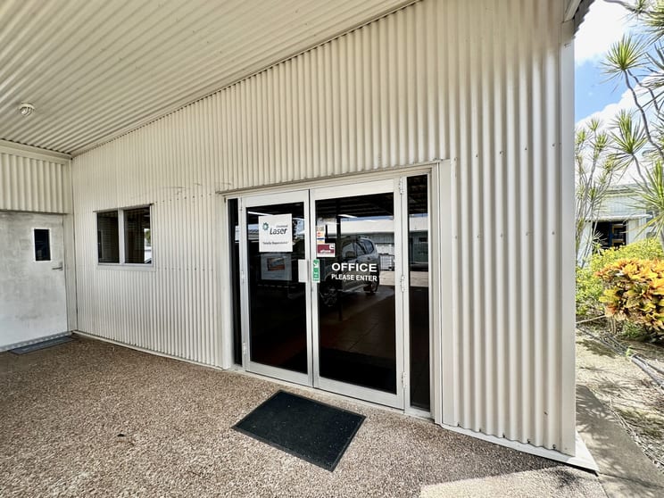 Click to view all images 48-50 Gordon Street Ayr QLD 4807 - Image 3