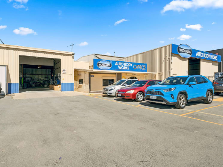 Click to view all images 25-29 Watson Street Shepparton VIC 3630 - Image 3