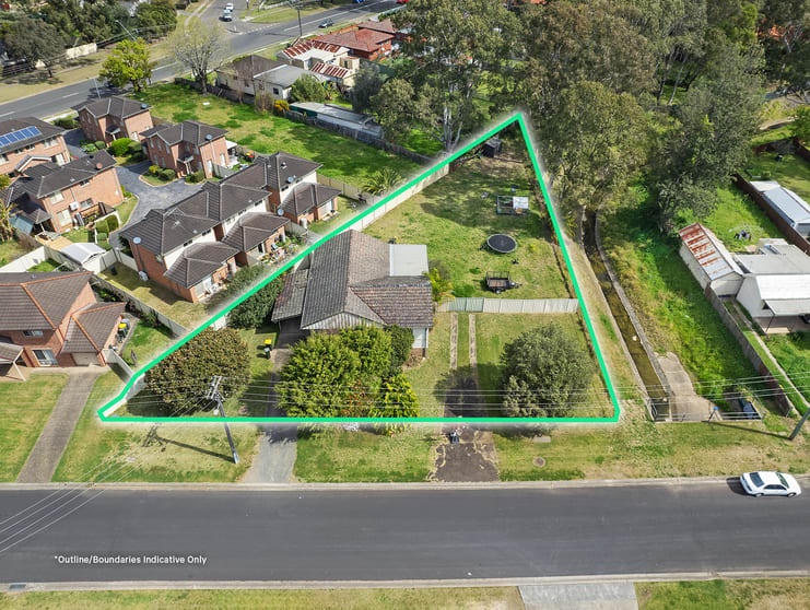 Click to view all images 21 James Street Ingleburn NSW 2565 - Image 1