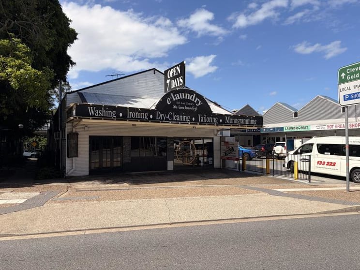 Click to view all images 288 Logan Road Stones Corner QLD 4120 - Image 1