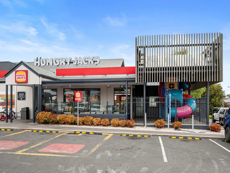 Click to view all images 112 William Street Devonport TAS 7310 - Image 3