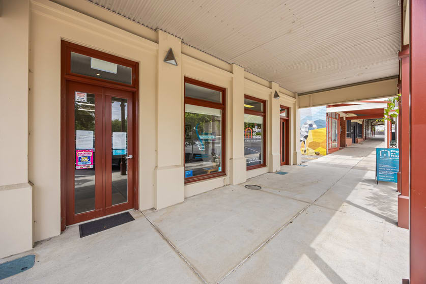 Click to view all images 1/507 Warrenheip Street Buninyong VIC 3357 - Image 2