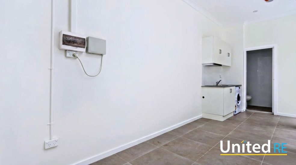 Click to view all images Shop 6/15-19 Toongabbie Road Toongabbie NSW 2146 - Image 3