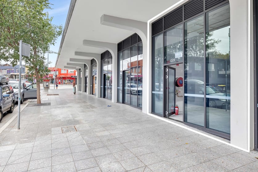 Click to view all images 9/8 Oaks Avenue Dee Why NSW 2099 - Image 1