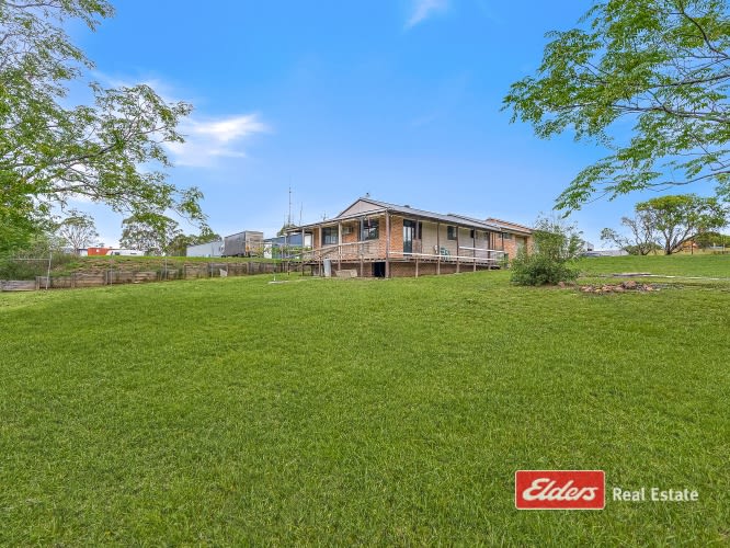 Click to view all images 27 Kendall Street Gloucester NSW 2422 - Image 3