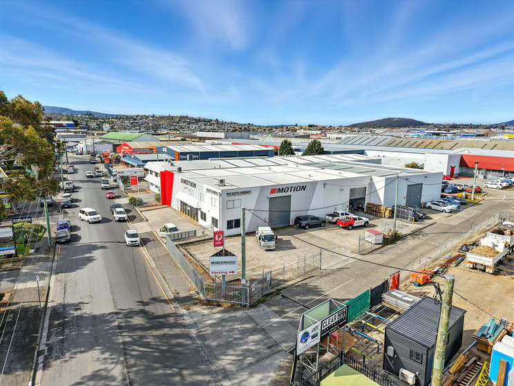 Click to view all images 11B Lampton Avenue Derwent Park TAS 7009 - Image 1