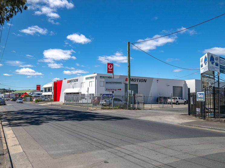 Click to view all images 11B Lampton Avenue Derwent Park TAS 7009 - Image 2