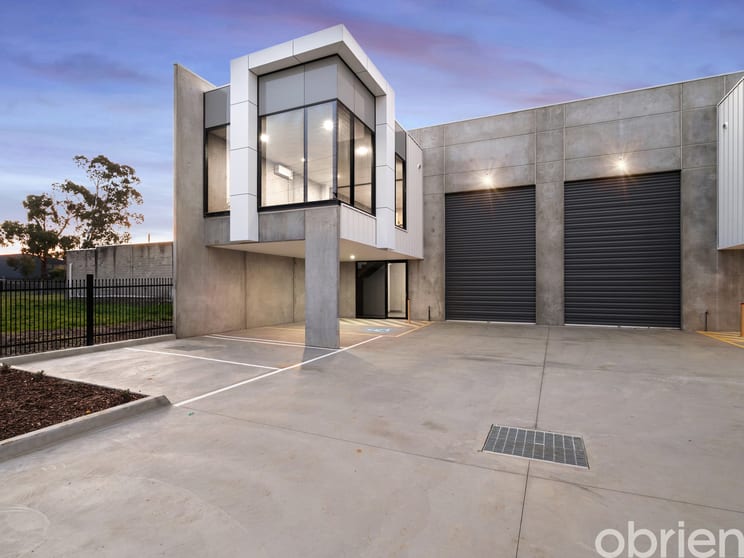 Click to view all images 1-2/6 Thornhill Street Hastings VIC 3915 - Image 1