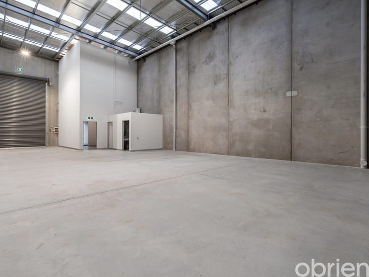 Click to view all images 1-2/6 Thornhill Street Hastings VIC 3915 - Image 2