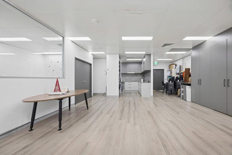 Click to view all images 5-7 Lawry Place Macquarie ACT 2614 - Image 3