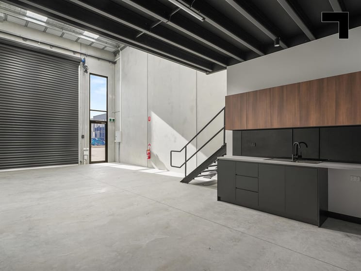 Click to view all images Unit 31/30 Willandra Drive Epping VIC 3076 - Image 2
