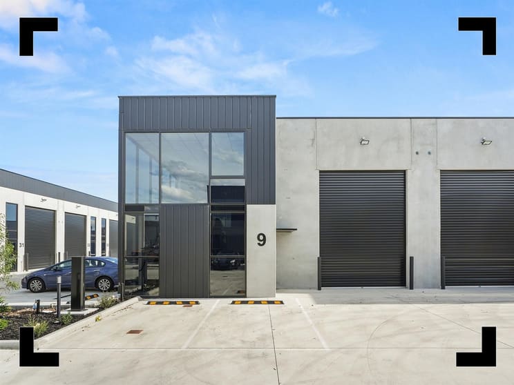 Click to view all images 9 & 10/30 Willandra Drive Epping VIC 3076 - Image 1