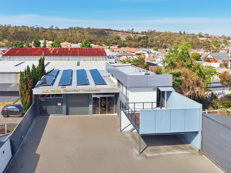 Click to view all images 2/369 Argyle Street North Hobart TAS 7000 - Image 1