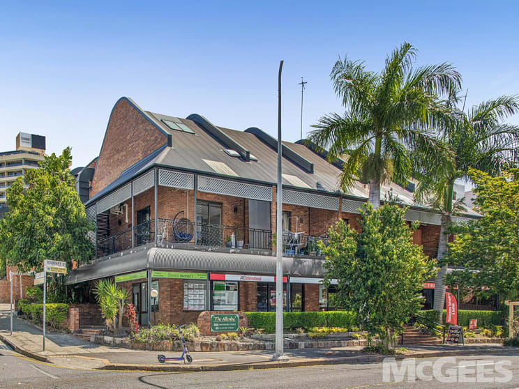 Click to view all images 4&5/466 Boundary Street Spring Hill QLD 4000 - Image 3