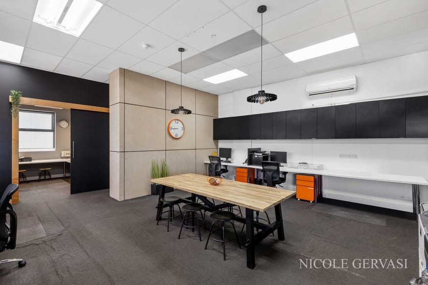 Click to view all images 8/323 - 325 Pascoe Vale Road Essendon VIC 3040 - Image 3