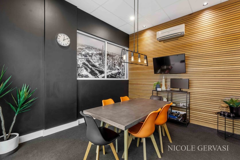 Click to view all images 8/323-325 Pascoe Vale Road Essendon VIC 3040 - Image 3
