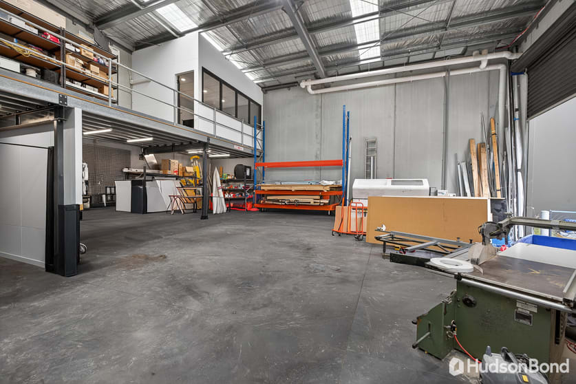 Click to view all images 30 Kiel Close Kilsyth VIC 3137 - Image 3