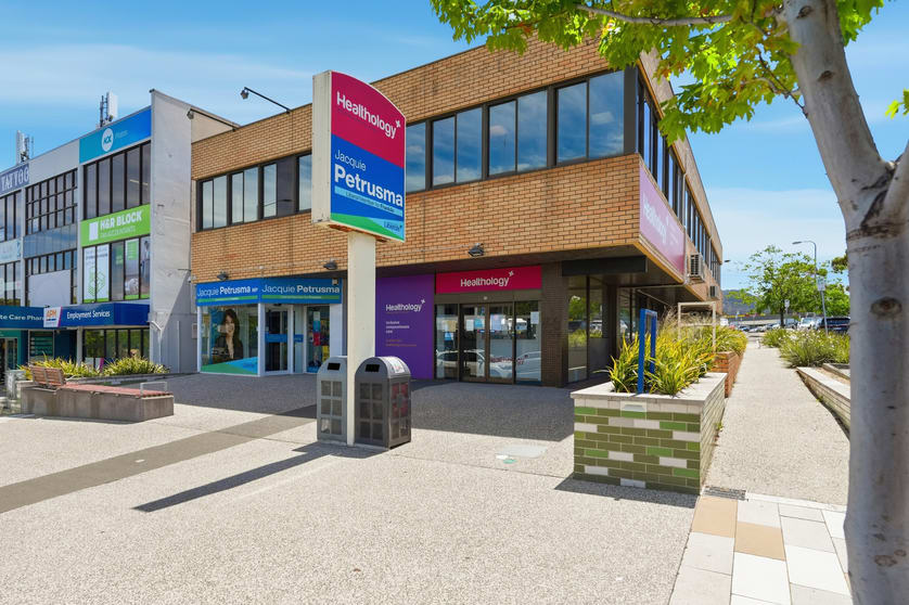Click to view all images 1 & 2/10 Bayfield Street Rosny Park TAS 7018 - Image 2
