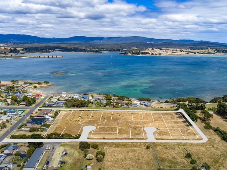 Click to view all images 57 Elizabeth Street George Town TAS 7253 - Image 1