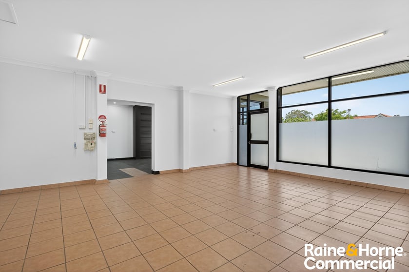 Click to view all images 2/213-219 Tufnell Road Banyo QLD 4014 - Image 1