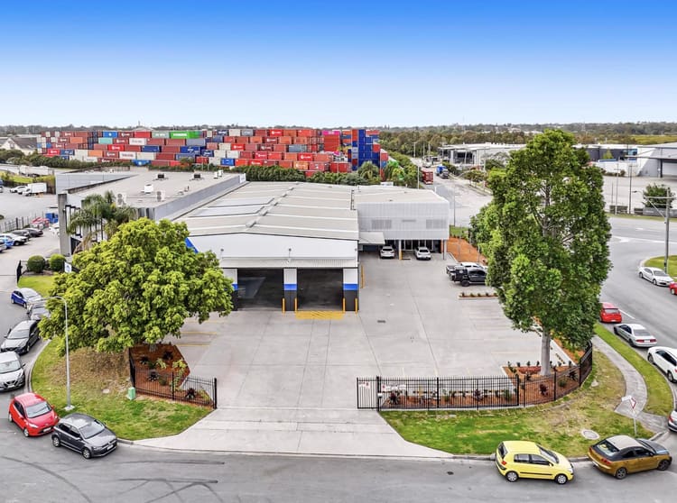 Click to view all images 7 Londor Close Hemmant QLD 4174 - Image 3