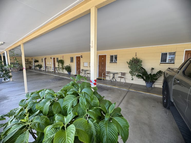 Click to view all images 39 Dougal Street Bororen QLD 4678 - Image 3