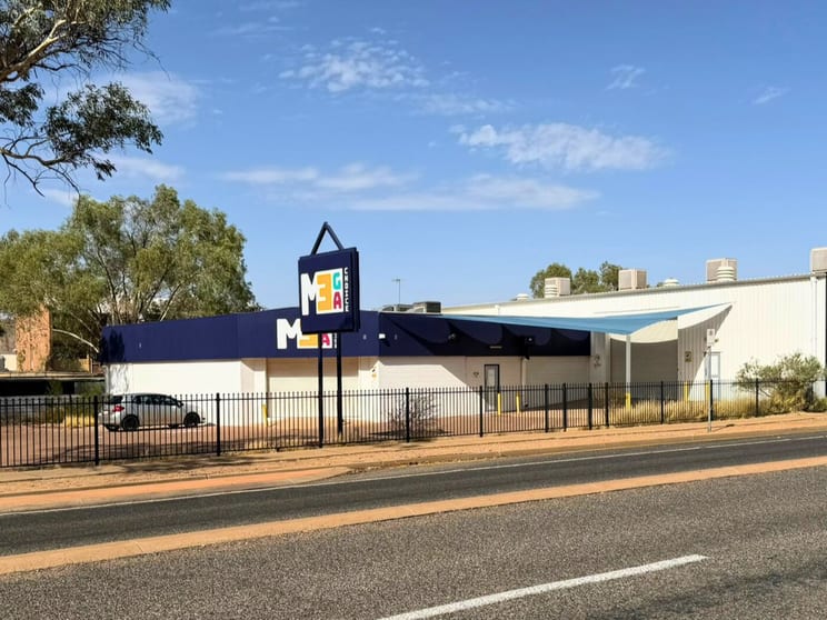 Click to view all images 2 Wills Terrace Alice Springs NT 0870 - Image 1