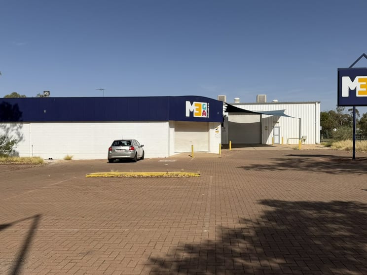 Click to view all images 2 Wills Terrace Alice Springs NT 0870 - Image 2