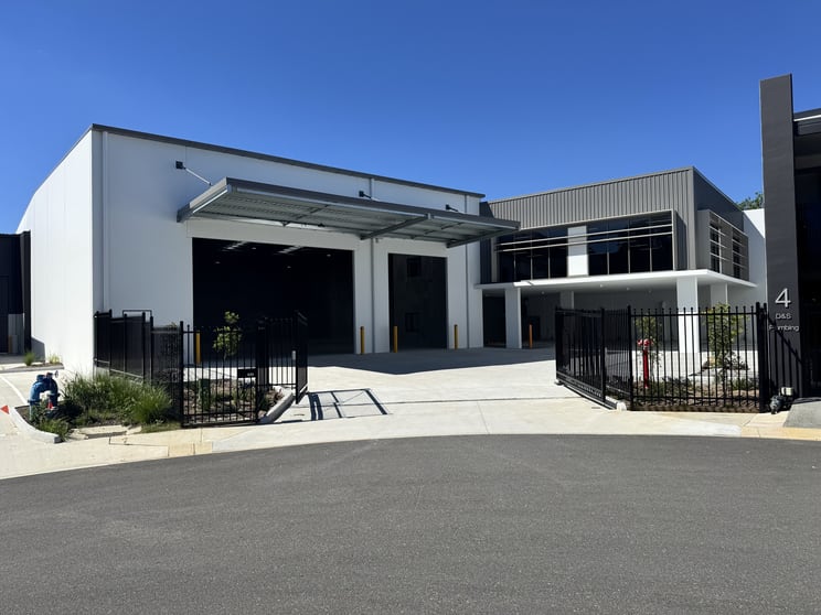 Click to view all images 570 Rode Road Chermside QLD 4032 - Image 1