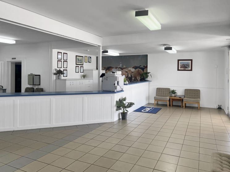 Click to view all images 117 Shamrock Street Blackall QLD 4472 - Image 3