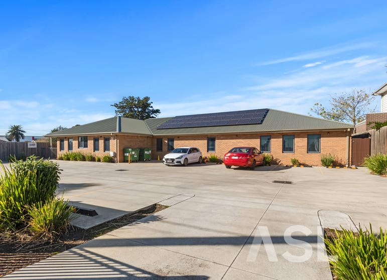 Click to view all images 565-567 Geelong Road Brooklyn VIC 3012 - Image 1