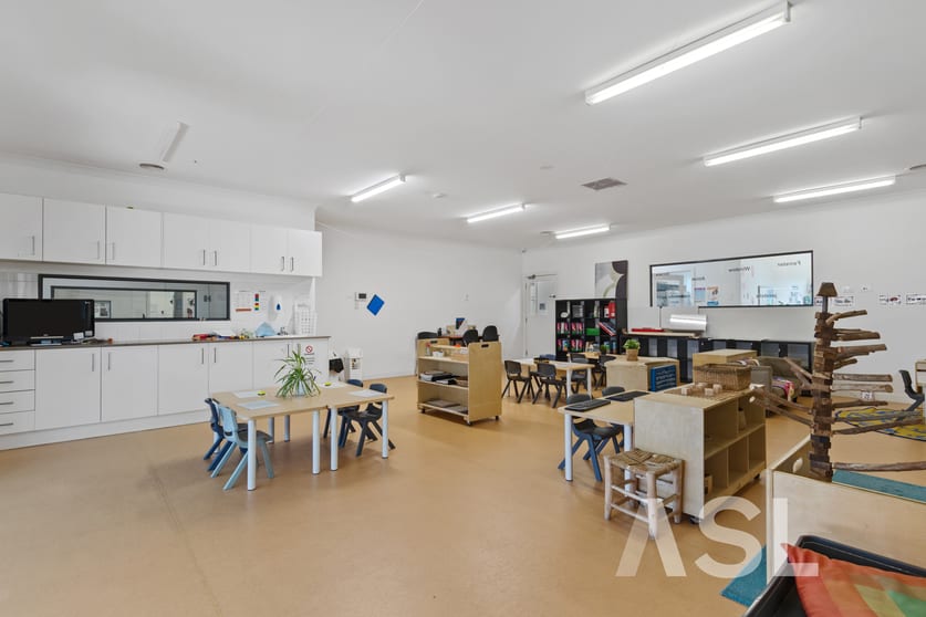 Click to view all images 565-567 Geelong Road Brooklyn VIC 3012 - Image 3