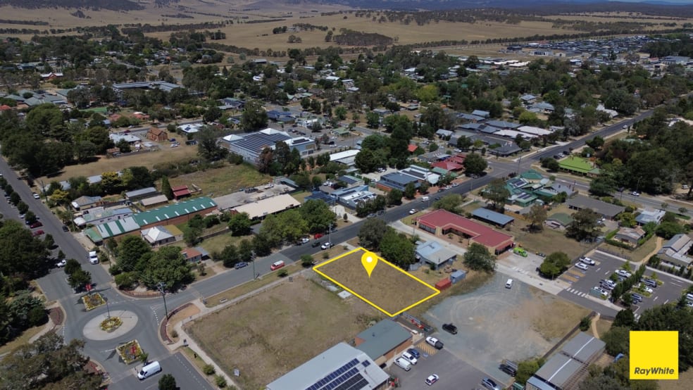 Click to view all images 29 Ellendon Street Bungendore NSW 2621 - Image 2