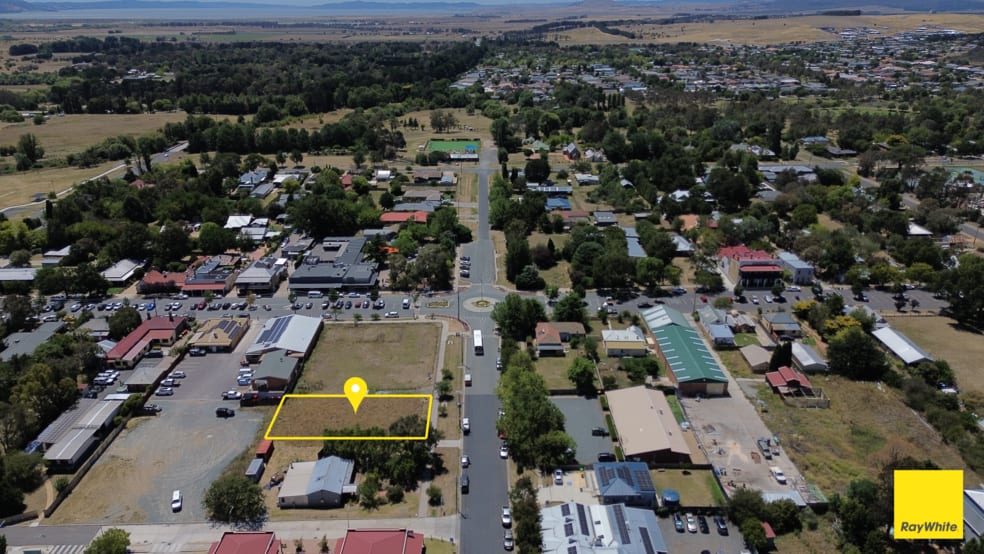 Click to view all images 29 Ellendon Street Bungendore NSW 2621 - Image 3