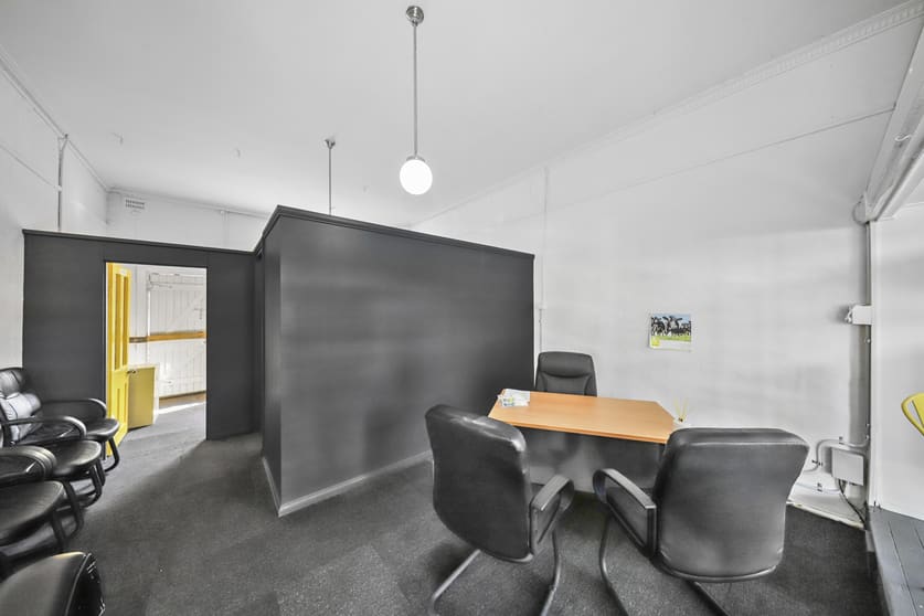 Click to view all images 72 Tumut Street Adelong NSW 2729 - Image 3