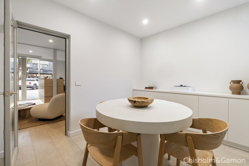 Click to view all images 89 Ormond Road Elwood VIC 3184 - Image 2