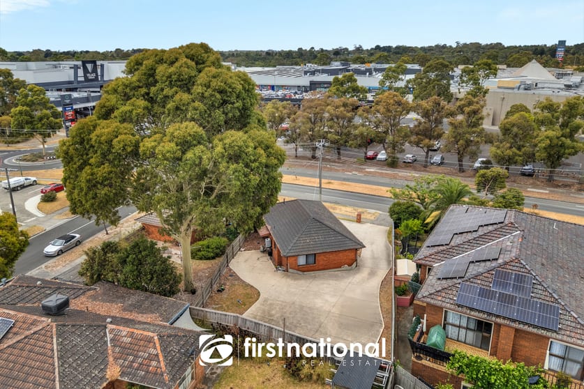 Click to view all images 200 Karingal Drive Frankston VIC 3199 - Image 3