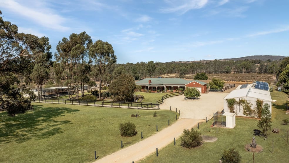 Click to view all images 9 Lewis Rd Ladys Pass VIC 3523 - Image 1