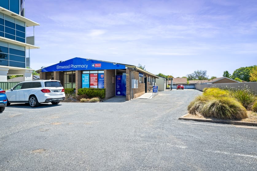 1 & 2/109 Hume Street Wodonga VIC 3690 - Image 2