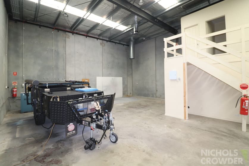 Click to view all images 1B/15 Carbine Way Mornington VIC 3931 - Image 3