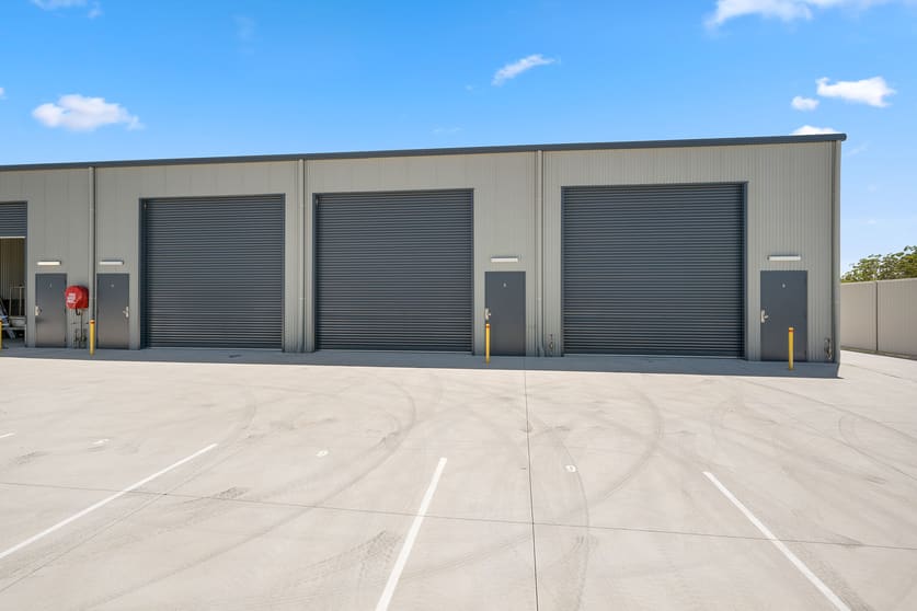 Click to view all images Bays/9 Oakley Way Wauchope NSW 2446 - Image 1