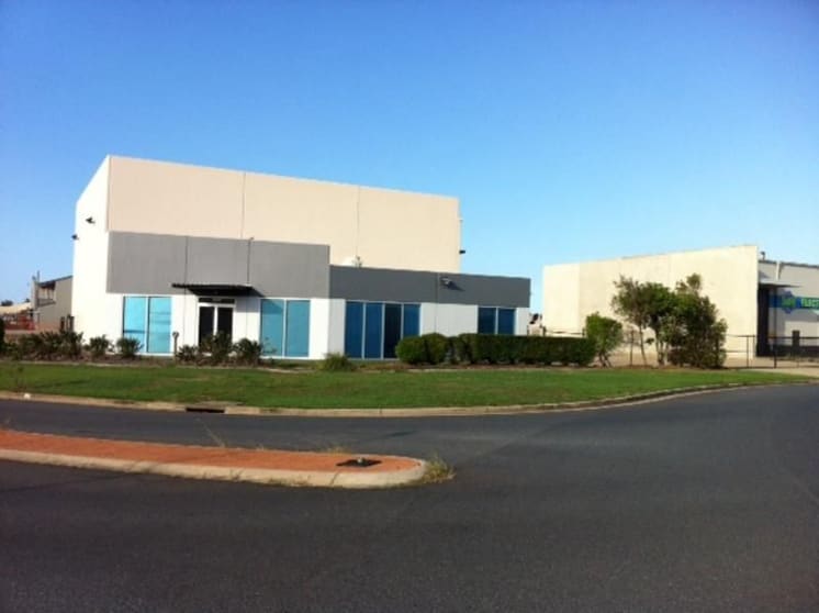 Click to view all images 2 Platinum Court Paget QLD 4740 - Image 1
