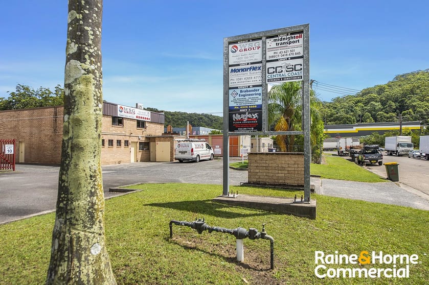 Click to view all images 2/14 Gibbens Road West Gosford NSW 2250 - Image 3