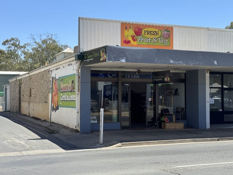 Click to view all images 290 Main North Road Clare SA 5453 - Image 1
