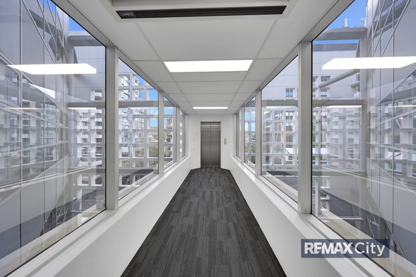 Click to view all images 15/457 Upper Edward Street Spring Hill QLD 4000 - Image 2