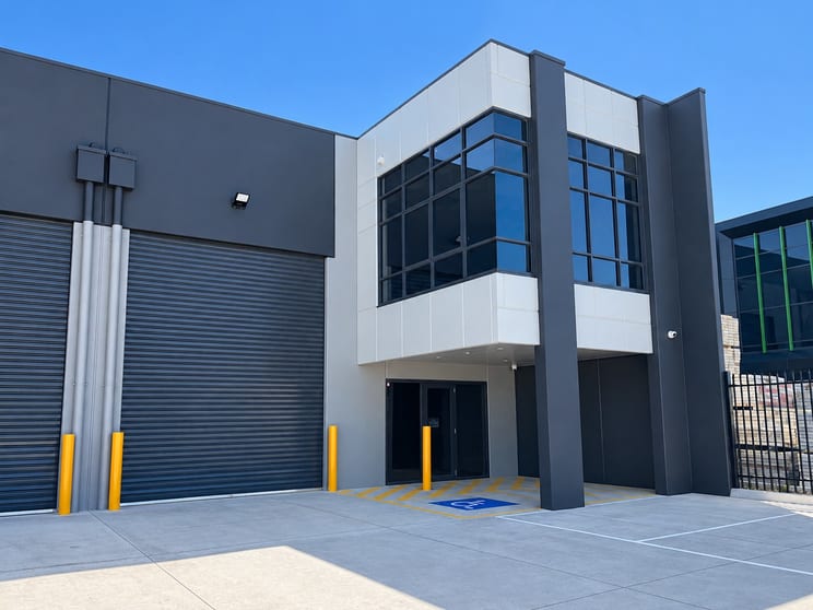 Unit 2/35 Craftsman Drive Diggers Rest VIC 3427 - Image 2