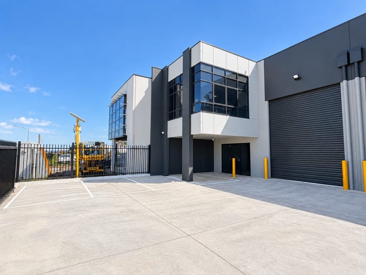 Unit 1/35 Craftsman Drive Diggers Rest VIC 3427 - Image 2
