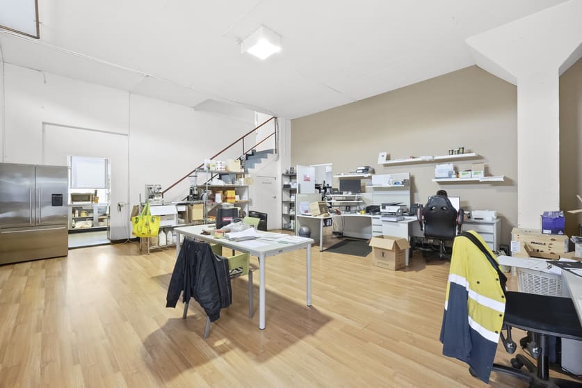 Click to view all images 5 Salisbury Road Hornsby NSW 2077 - Image 2