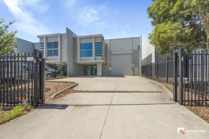 Click to view all images 4 Northpark Drive Somerton VIC 3062 - Image 2