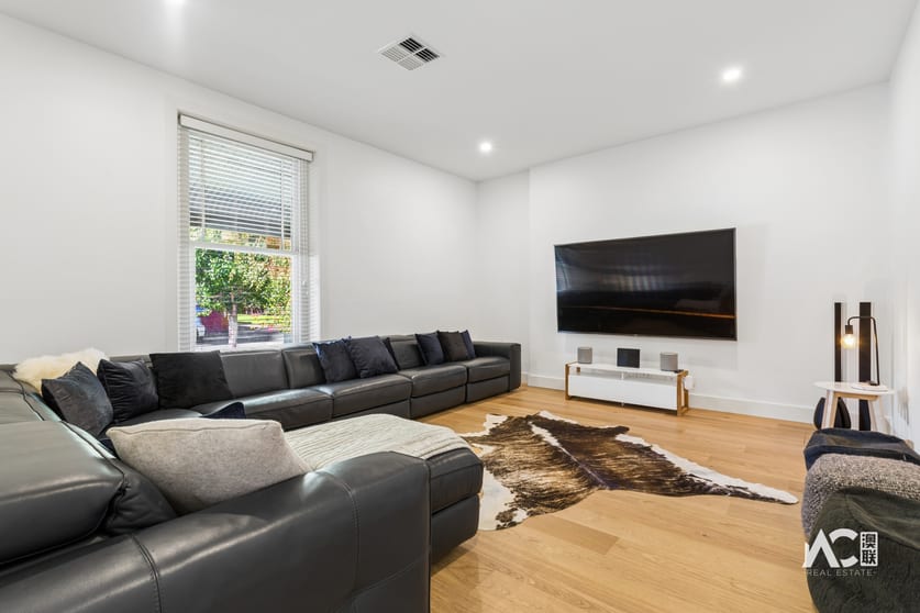 Click to view all images 43-45 King Street Norwood SA 5067 - Image 2